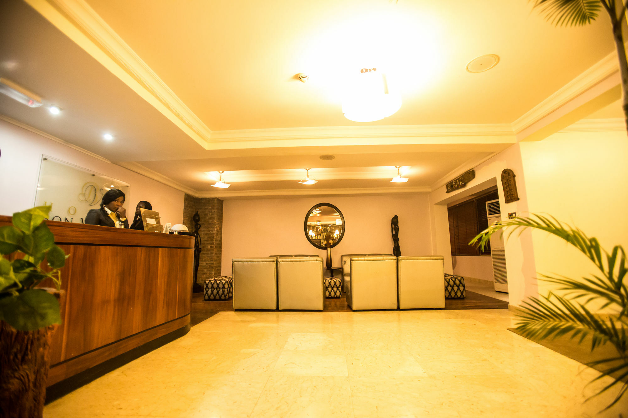 Hotel Bon Voyage Lagos Exterior photo